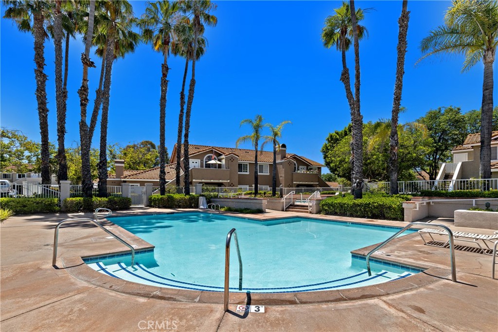 Las Flores (R1) (LF) - Residential