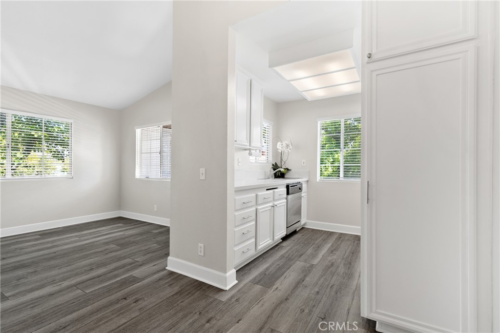 Las Flores (R1) (LF) - Residential