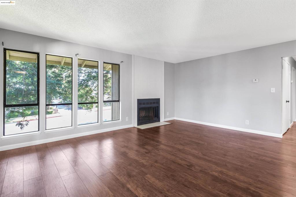 PARKRIDGE - Residential