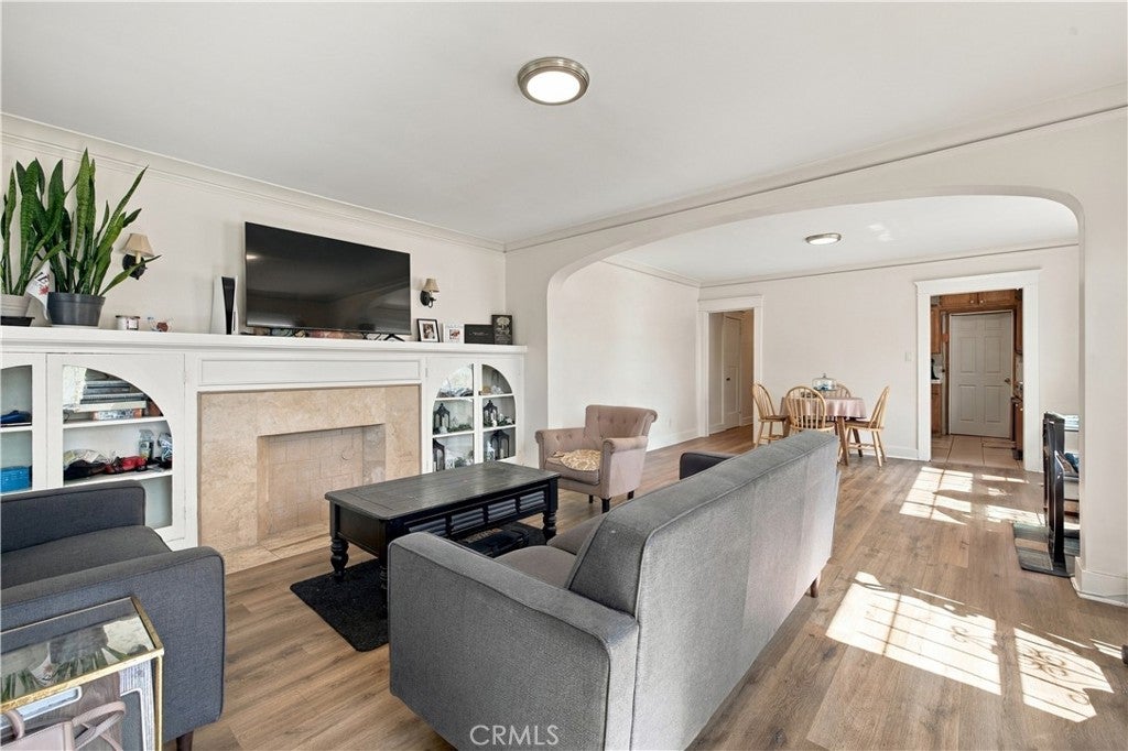 3940 La Salle