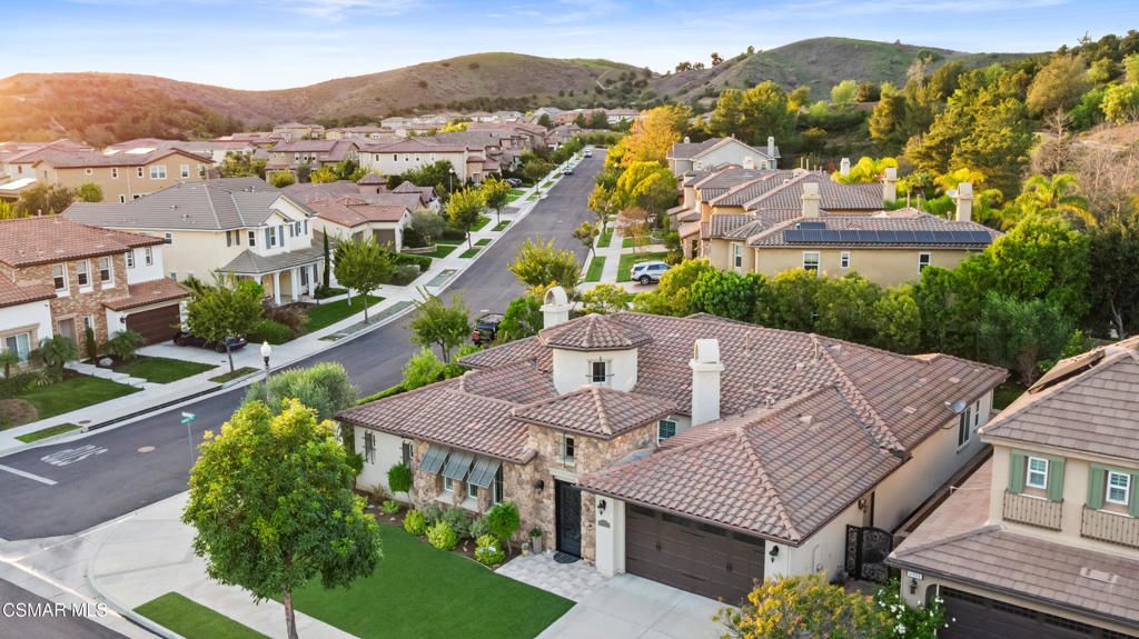 Photo of 6903 Shadow Wood Drive, Moorpark, CA 93021 (MLS # 226001133)