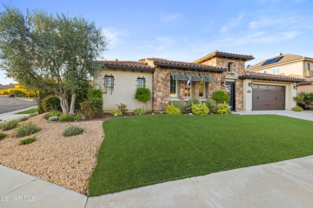 6903 Shadow Wood Drive