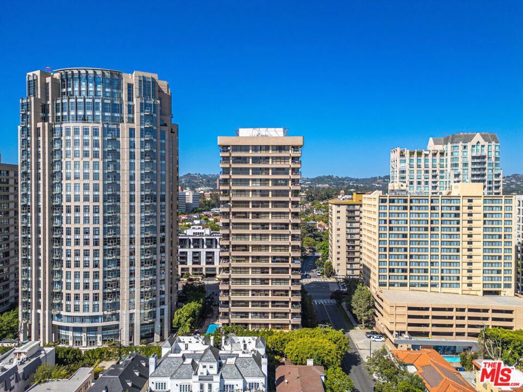 Photo of 10750 Wilshire Boulevard #203, Los Angeles, CA 90024 (MLS # 25599277)