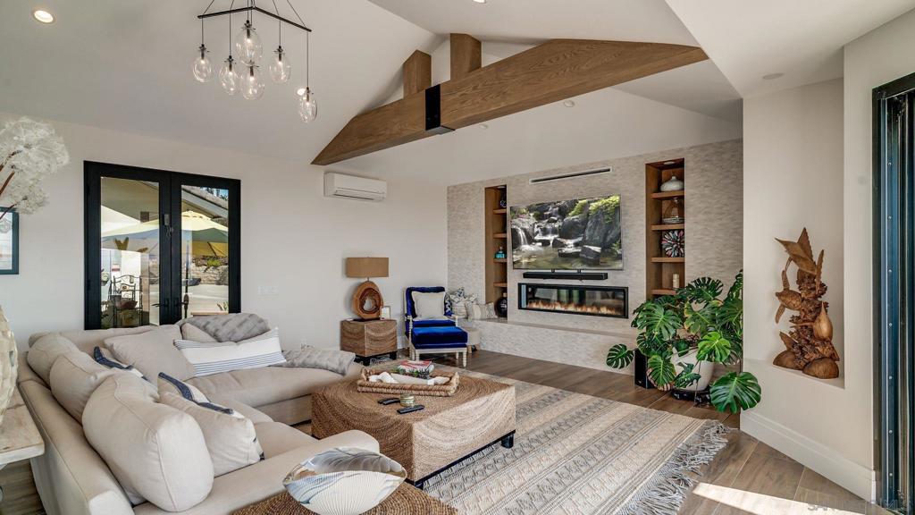 La Costa - Residential