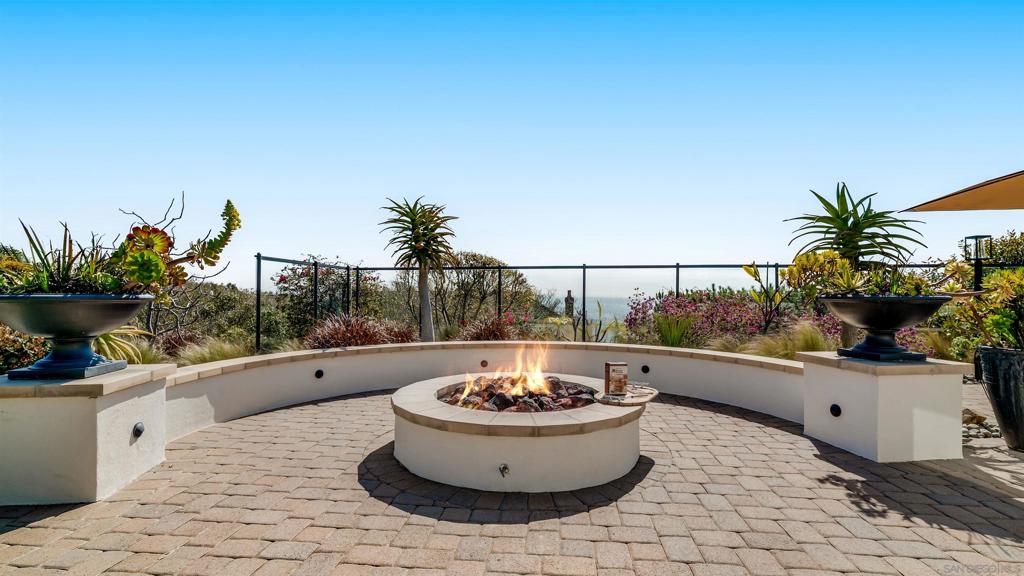 La Costa - Residential