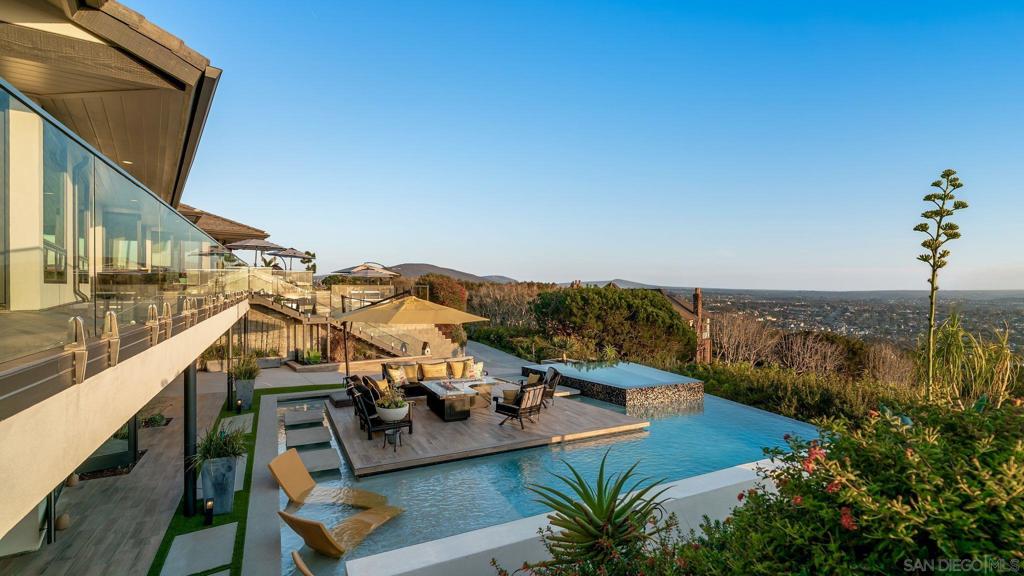La Costa - Residential