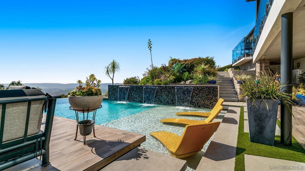 La Costa - Residential