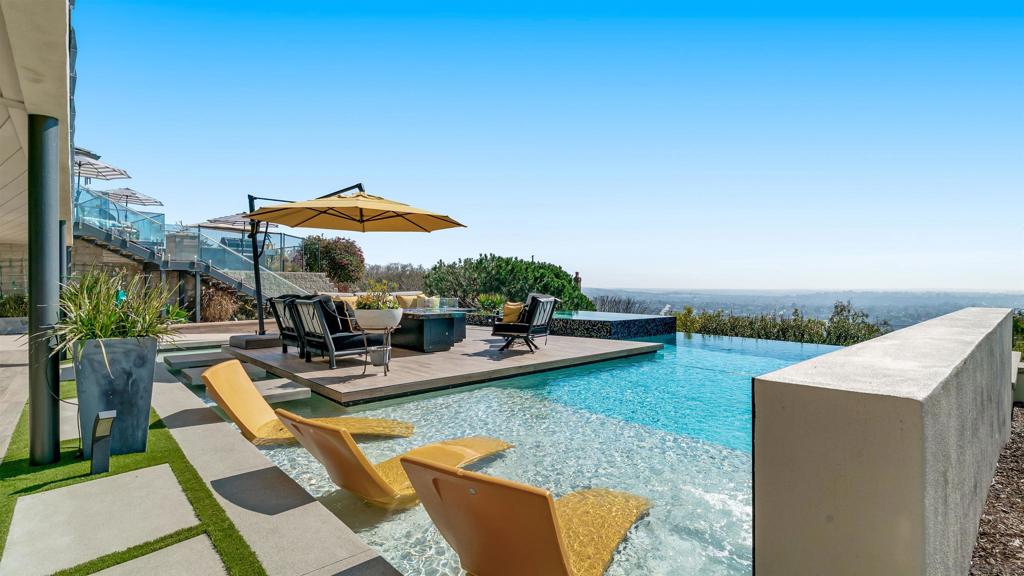 La Costa - Residential
