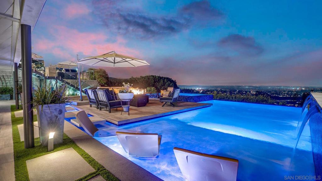 La Costa - Residential
