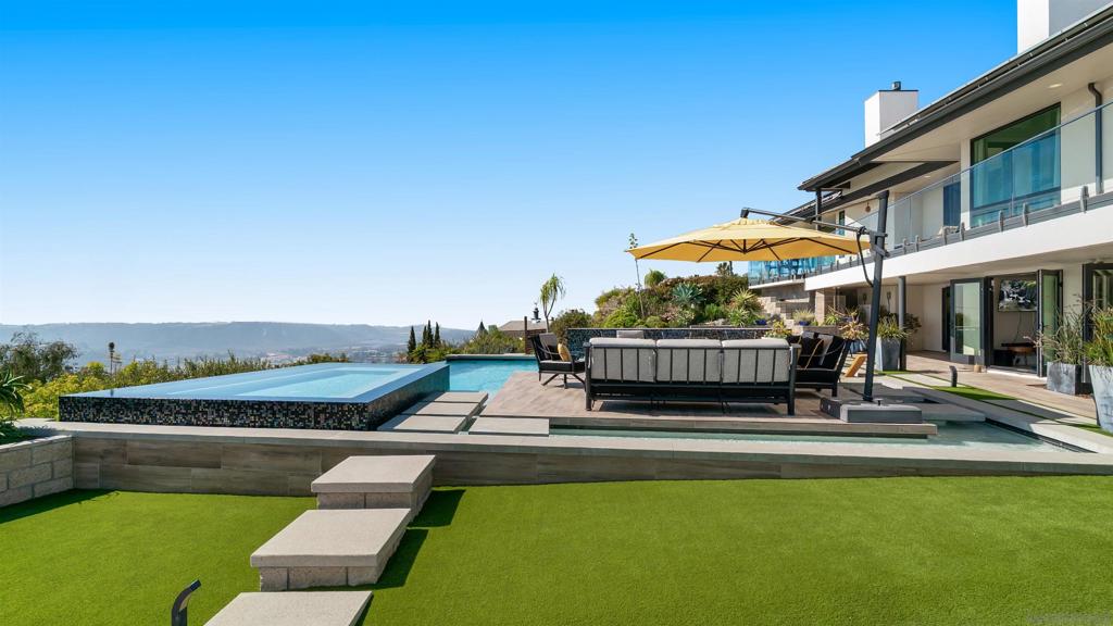 La Costa - Residential