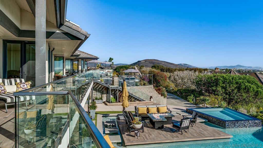 La Costa - Residential