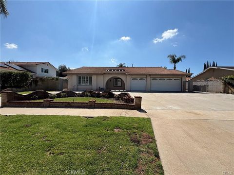 Photo of 1567 Brookside Avenue, Redlands, CA 92373 (MLS # IV26084861)