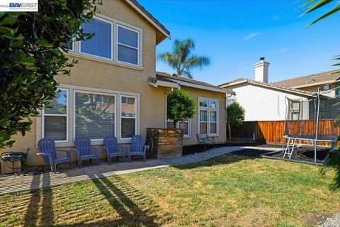 Tiny photo for 782 Redhaven St ST, Brentwood, CA 94513 (MLS # 41137320)