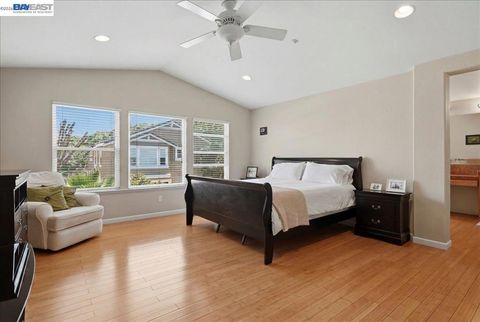 Tiny photo for 782 Redhaven St ST, Brentwood, CA 94513 (MLS # 41137320)
