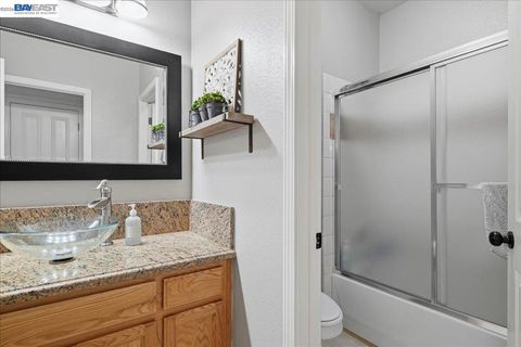 Tiny photo for 782 Redhaven St ST, Brentwood, CA 94513 (MLS # 41137320)