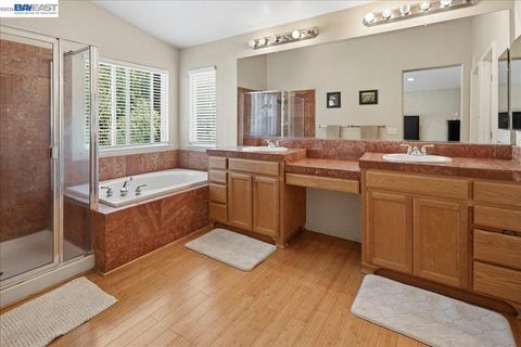 Tiny photo for 782 Redhaven St ST, Brentwood, CA 94513 (MLS # 41137320)