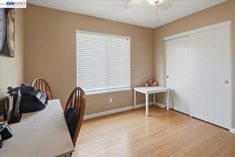 Tiny photo for 782 Redhaven St ST, Brentwood, CA 94513 (MLS # 41137320)