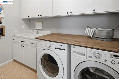 Tiny photo for 782 Redhaven St ST, Brentwood, CA 94513 (MLS # 41137320)