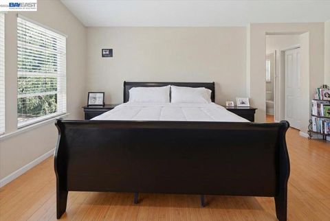 Tiny photo for 782 Redhaven St ST, Brentwood, CA 94513 (MLS # 41137320)