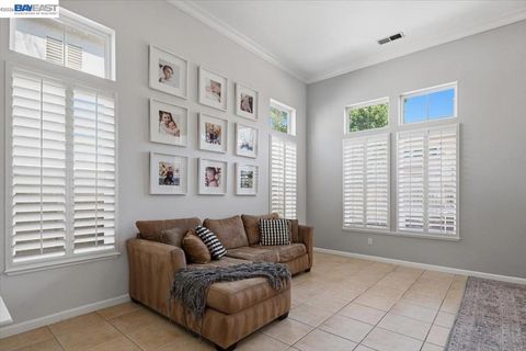 Tiny photo for 782 Redhaven St ST, Brentwood, CA 94513 (MLS # 41137320)
