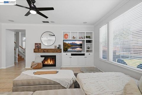 Tiny photo for 782 Redhaven St ST, Brentwood, CA 94513 (MLS # 41137320)