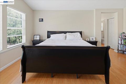 Tiny photo for 782 Redhaven St ST, Brentwood, CA 94513 (MLS # 41137320)