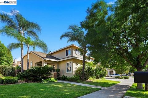 Tiny photo for 782 Redhaven St ST, Brentwood, CA 94513 (MLS # 41137320)