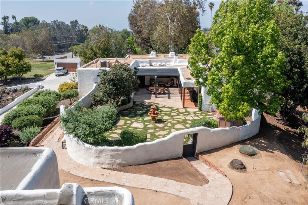 1615 Halsey Street