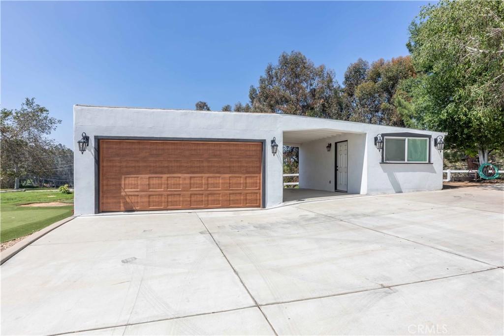 1615 Halsey Street
