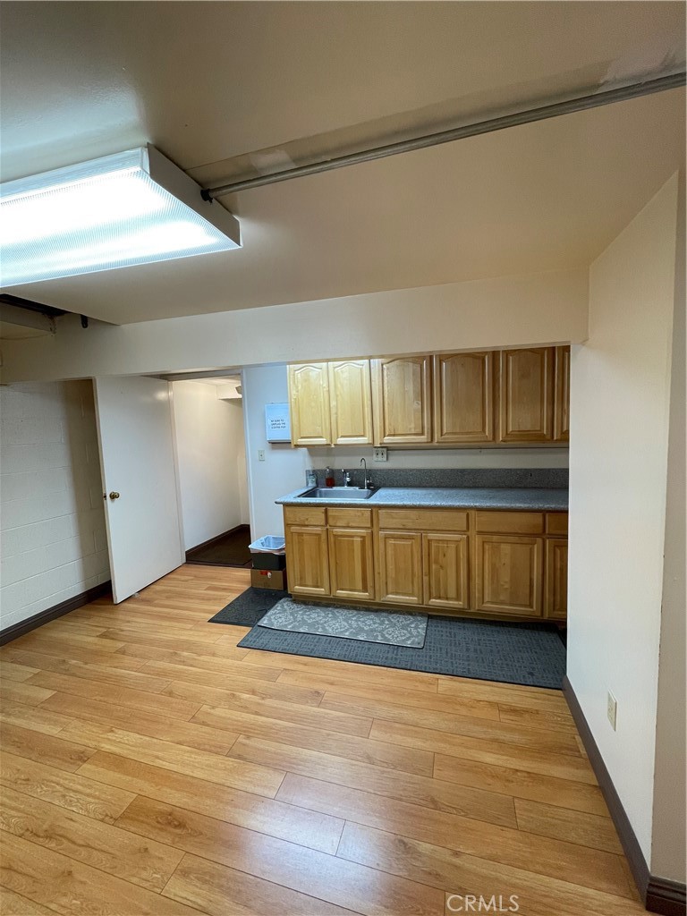 4989 Santa Anita