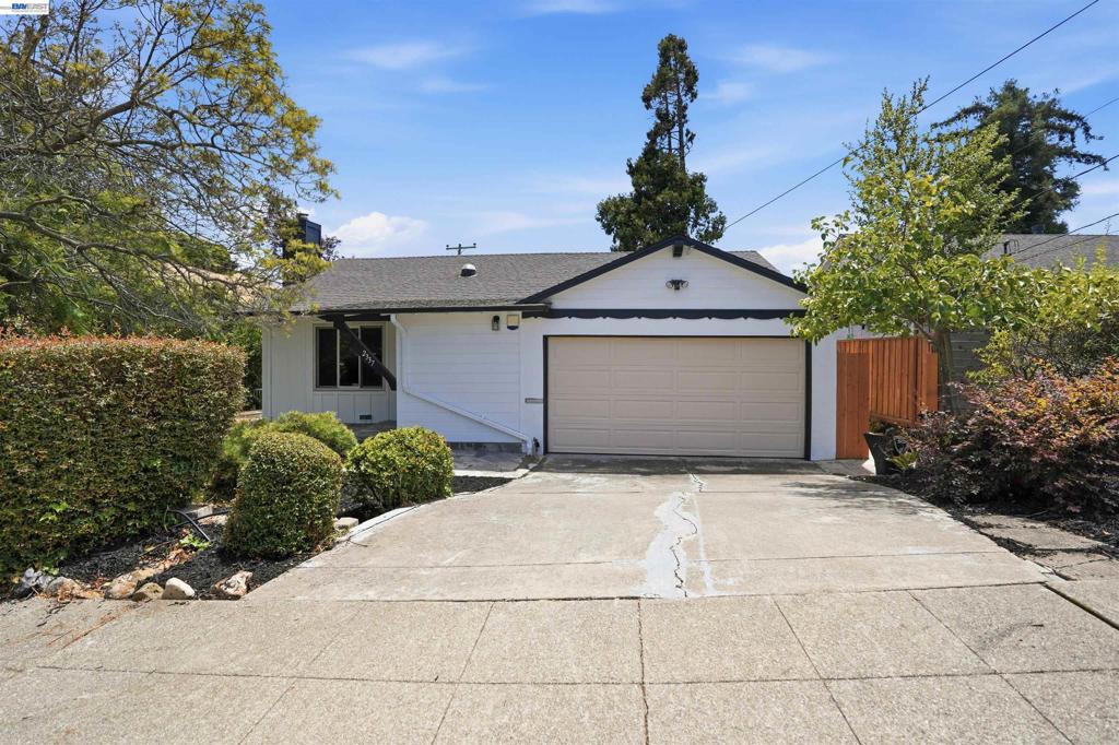 2337 Bentley Ct