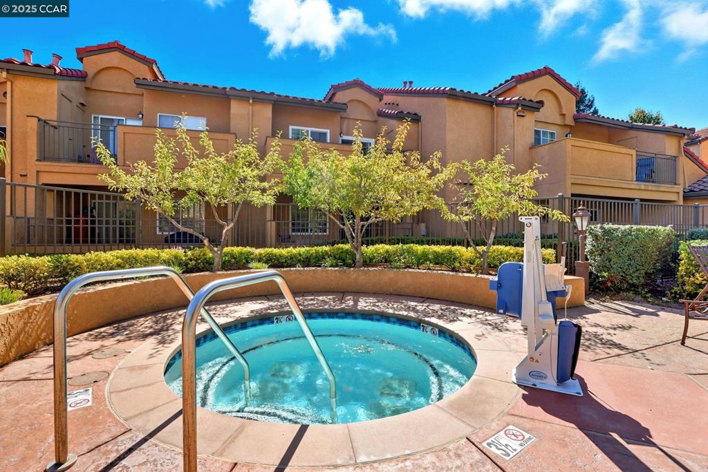 SIENNA HILLS - Residential