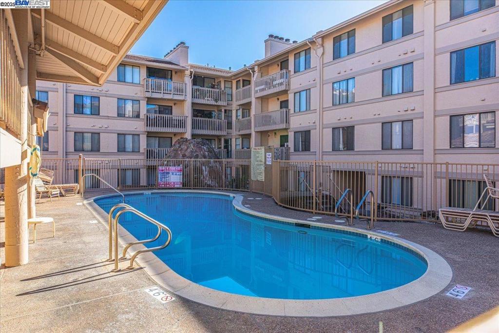 DOWNTOWN SAN LEA - Residential