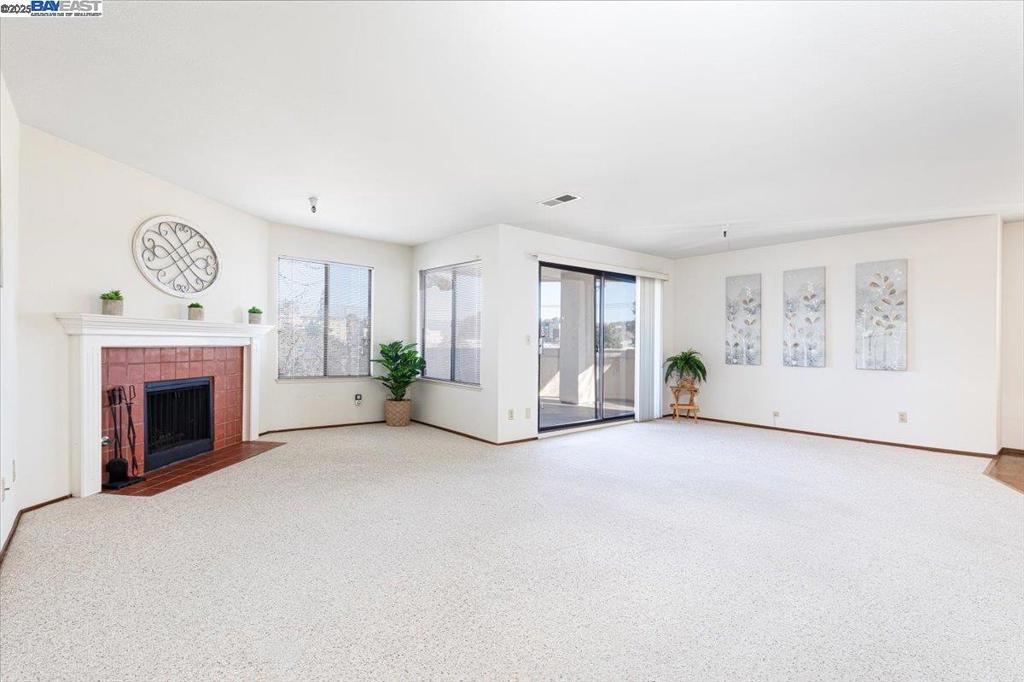 DOWNTOWN SAN LEA - Residential
