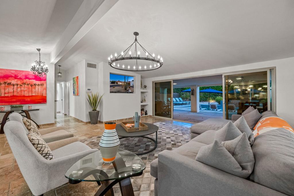 Magnesia Falls Cove - Residential