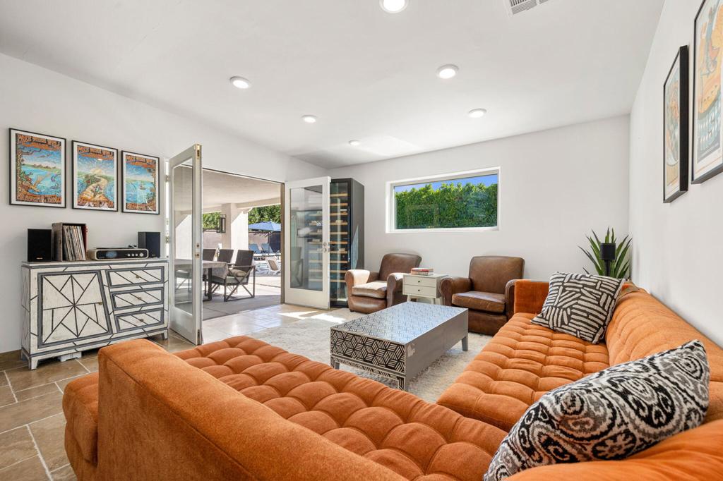 Magnesia Falls Cove - Residential