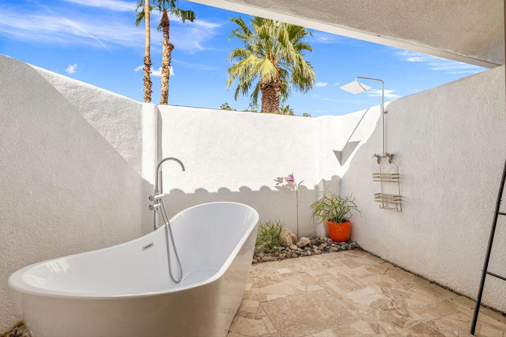 Magnesia Falls Cove - Residential