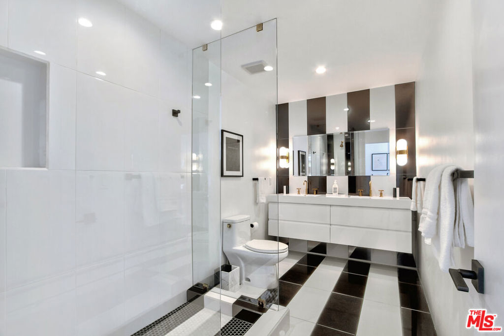 Warm Sands - Residential