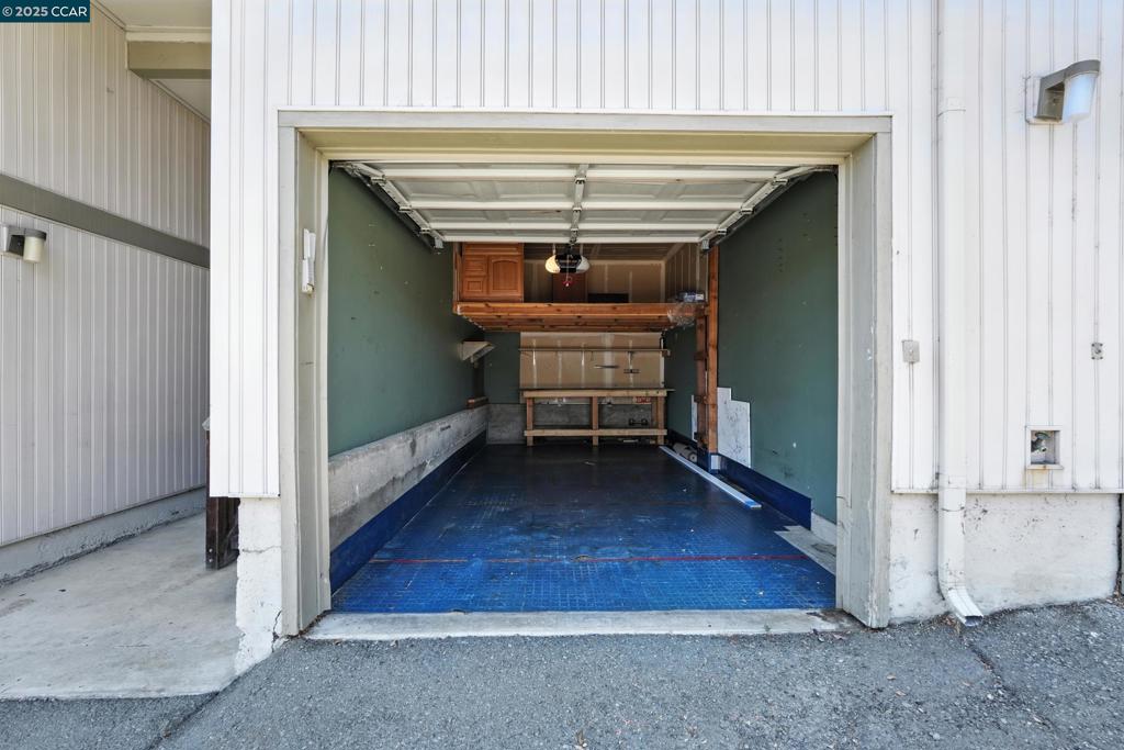 GRANADA HILLS - Residential