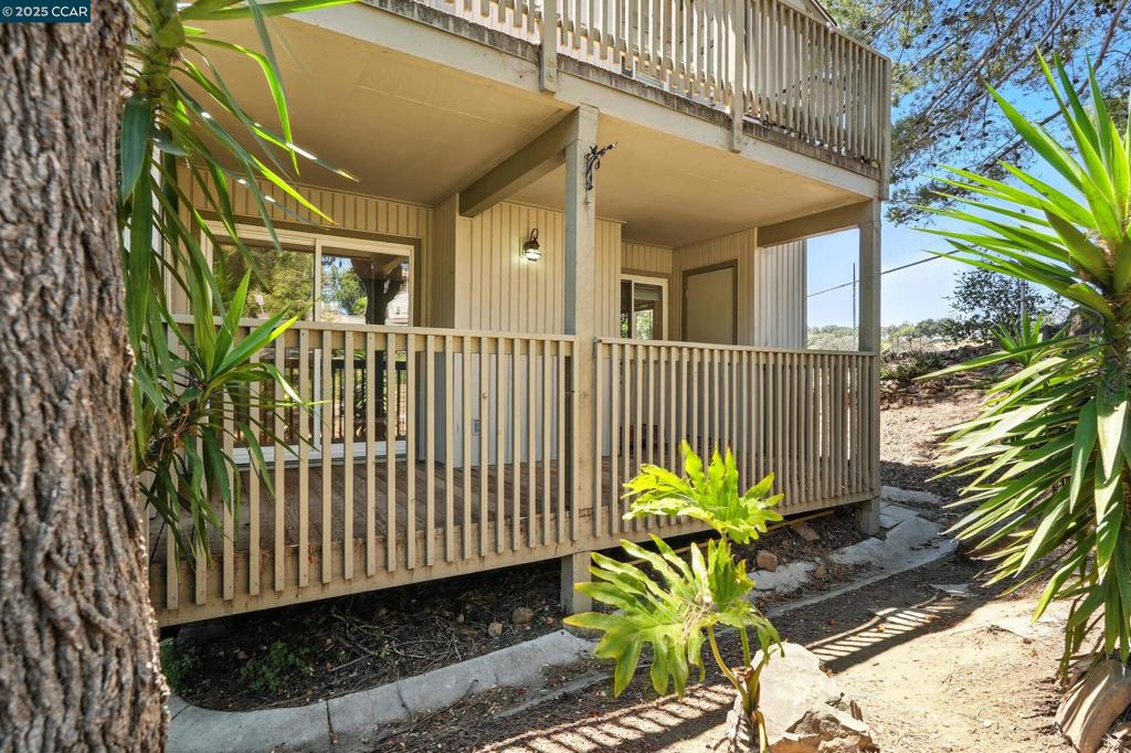 GRANADA HILLS - Residential