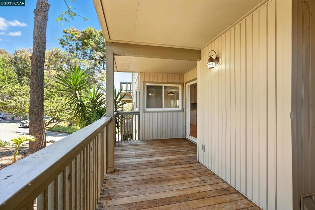 GRANADA HILLS - Residential