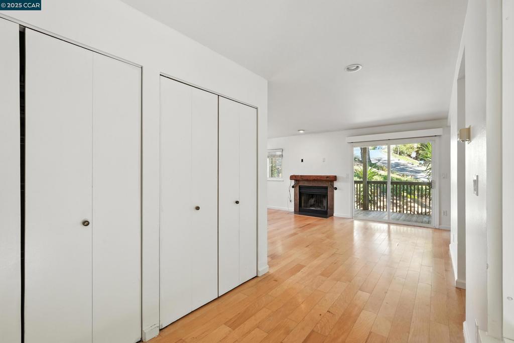 GRANADA HILLS - Residential