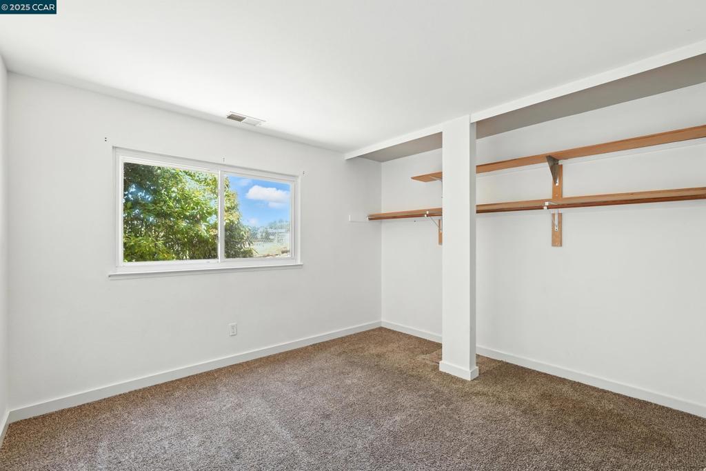 GRANADA HILLS - Residential