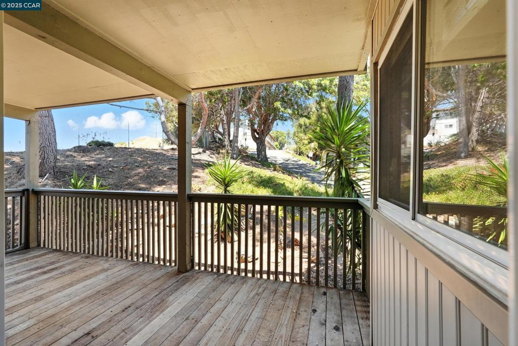 GRANADA HILLS - Residential