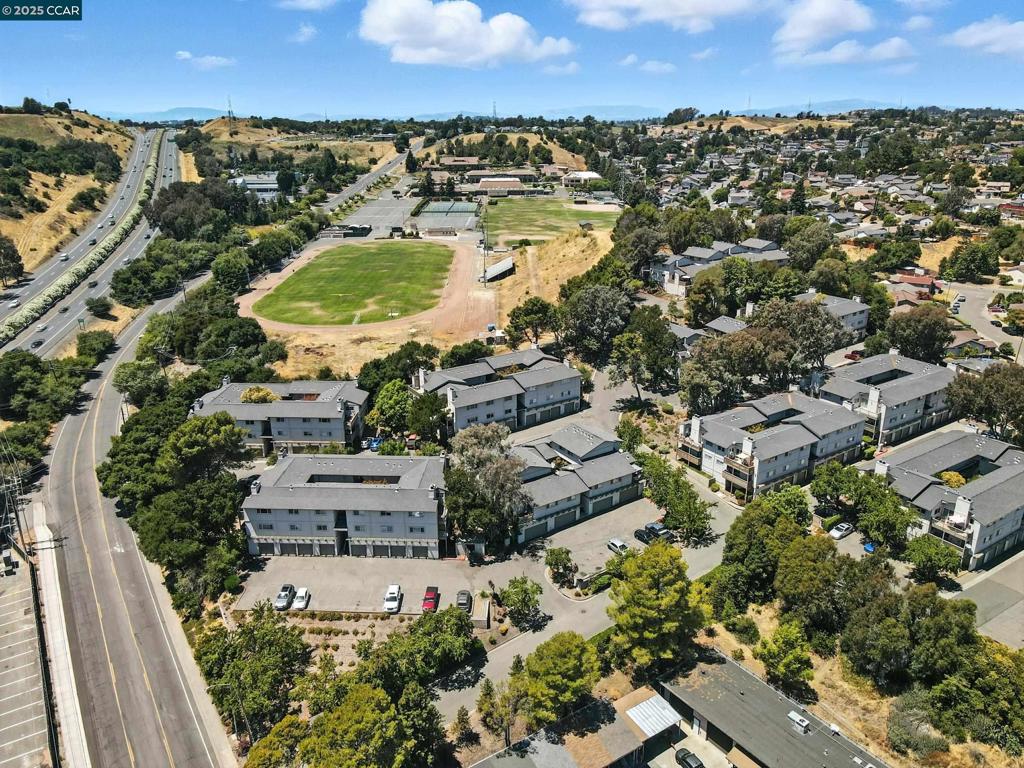 GRANADA HILLS - Residential