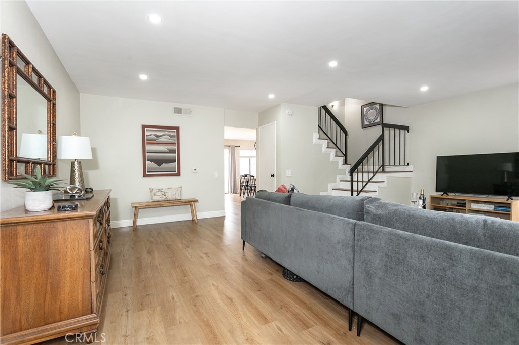 20126 Runnymede Street 22