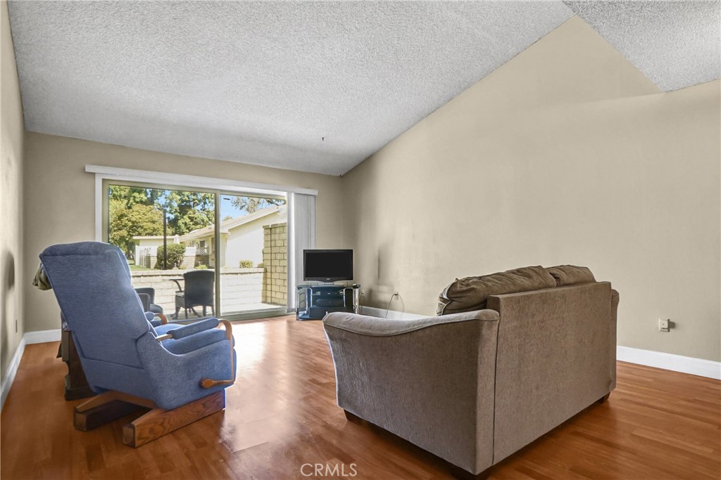 25124 Village 25