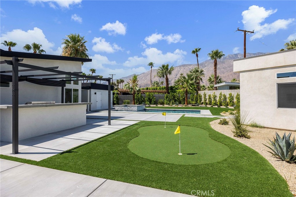 Central Palm Springs (33215) - Residential