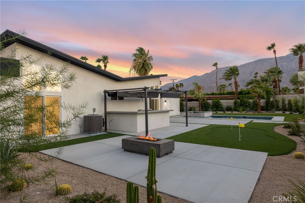Central Palm Springs (33215) - Residential