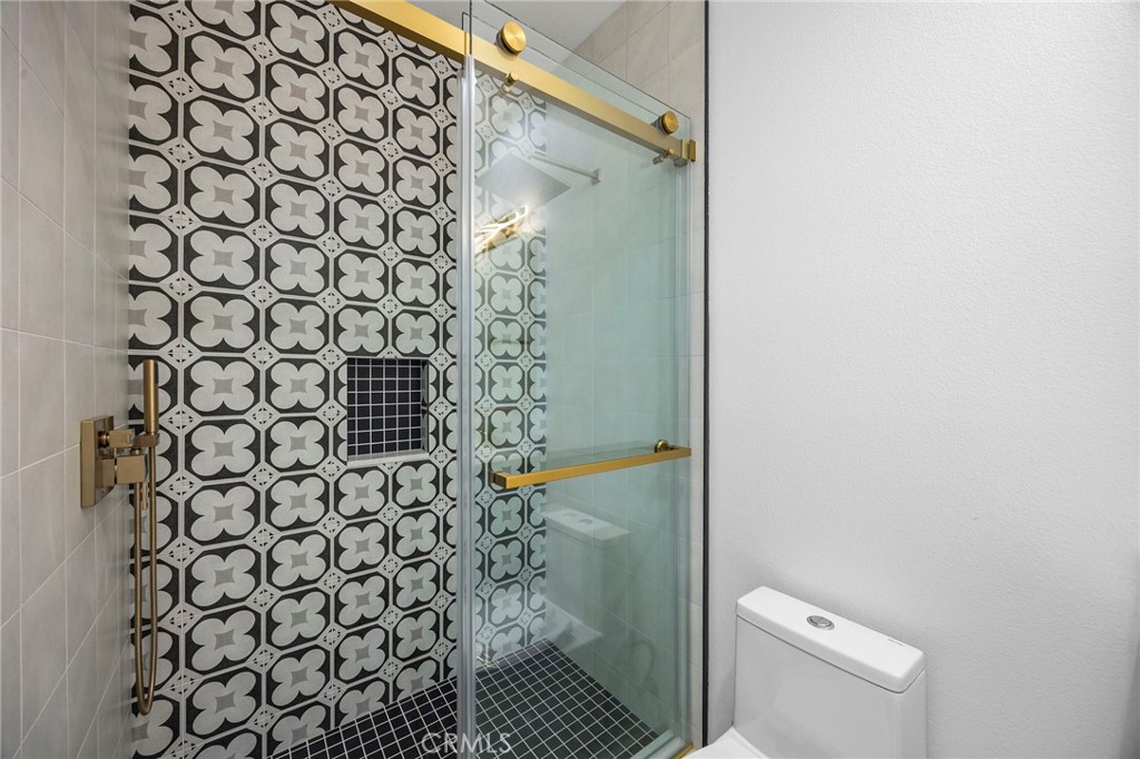 Central Palm Springs (33215) - Residential
